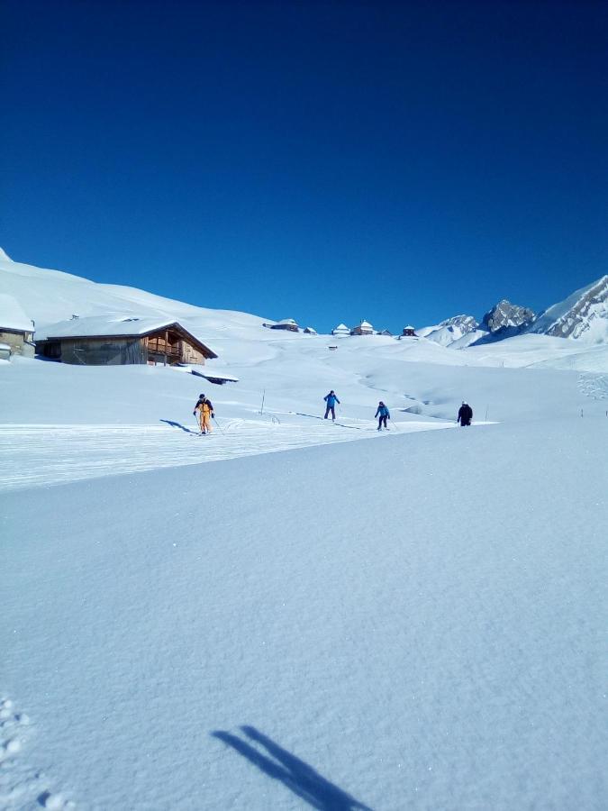 CHALET LES ARAVIS Chalets et Appartements Le Grand-Bornand Extérieur photo