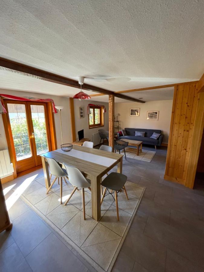 CHALET LES ARAVIS Chalets et Appartements Le Grand-Bornand Extérieur photo