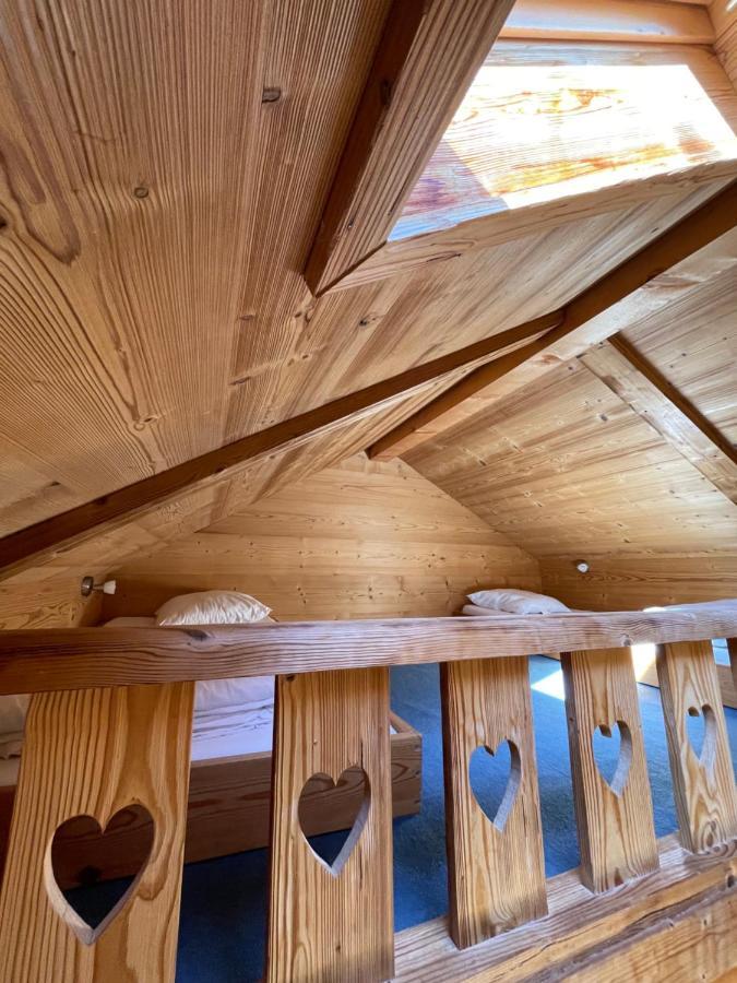CHALET LES ARAVIS Chalets et Appartements Le Grand-Bornand Extérieur photo