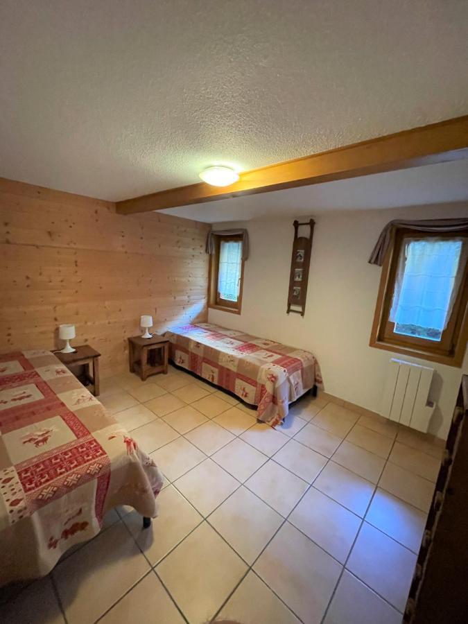 CHALET LES ARAVIS Chalets et Appartements Le Grand-Bornand Extérieur photo