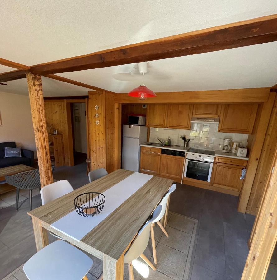 CHALET LES ARAVIS Chalets et Appartements Le Grand-Bornand Extérieur photo